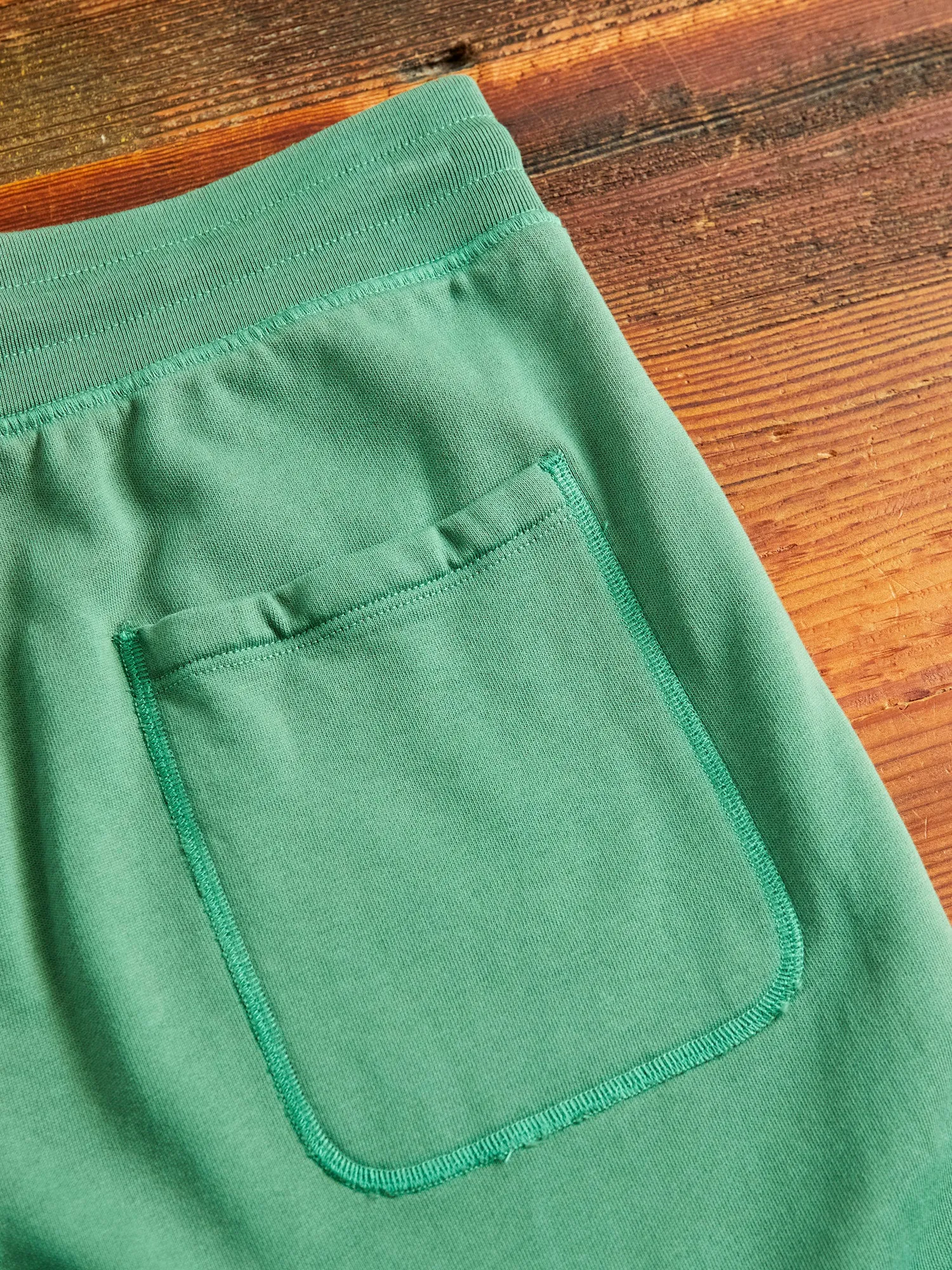 Lightweight Terry Sweatshort in Lawn Green