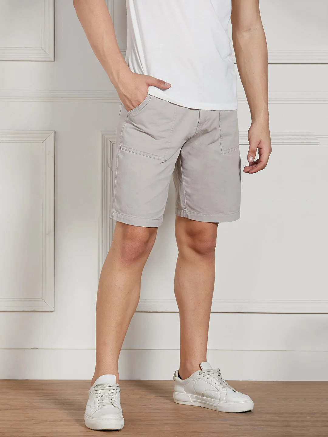 Men's Light Grey Solid Relaxed Fit Shorts