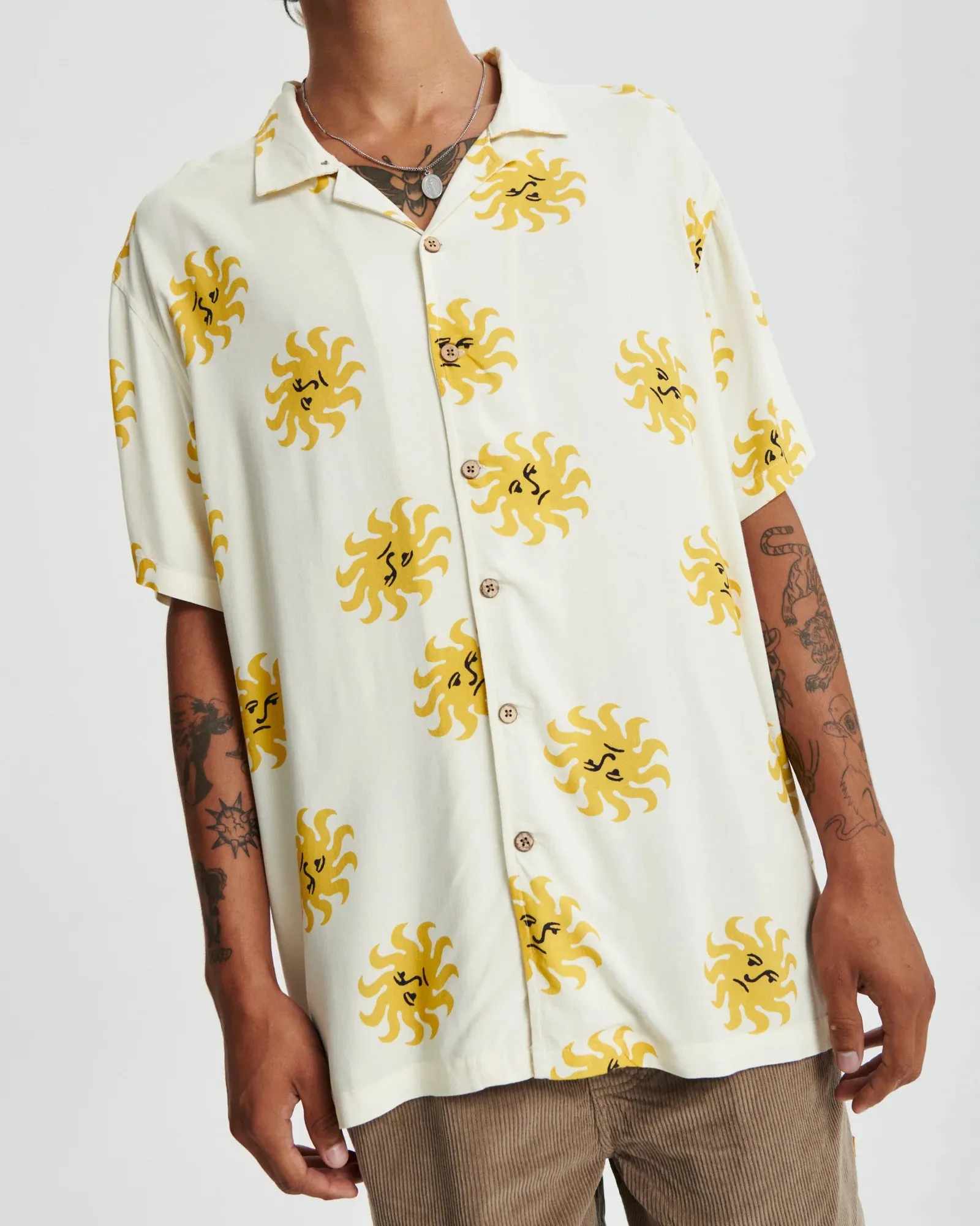 THE CRITICAL SLIDE SOCIETY - Morning Resort SS Resort Shirt - WHITE